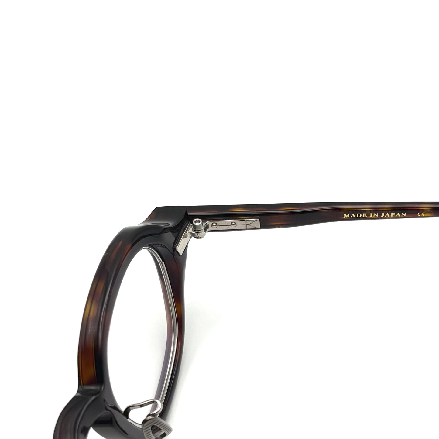 Yuichi Toyama 5 Beacon 03 — Demi/Silver