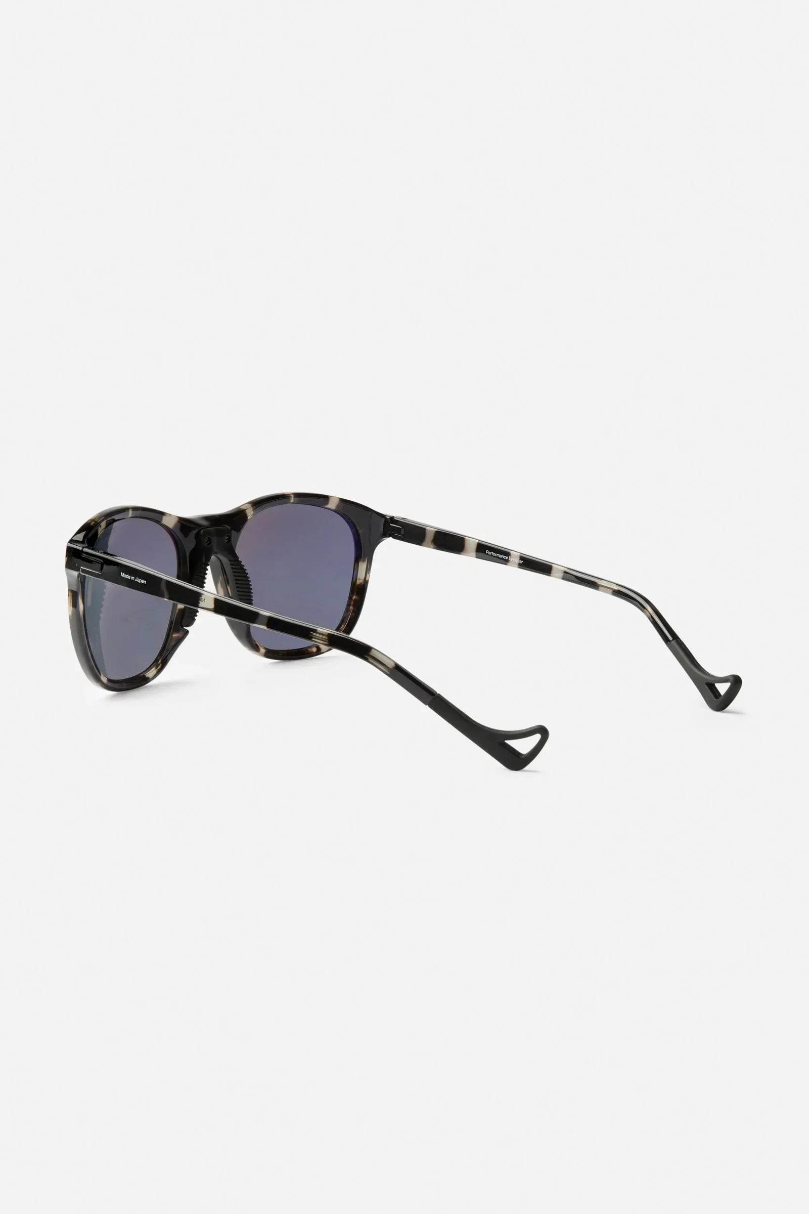 District Vision Nako Multisport Gray Tortoise/D+ Water Gray - Rich Vista Opticians