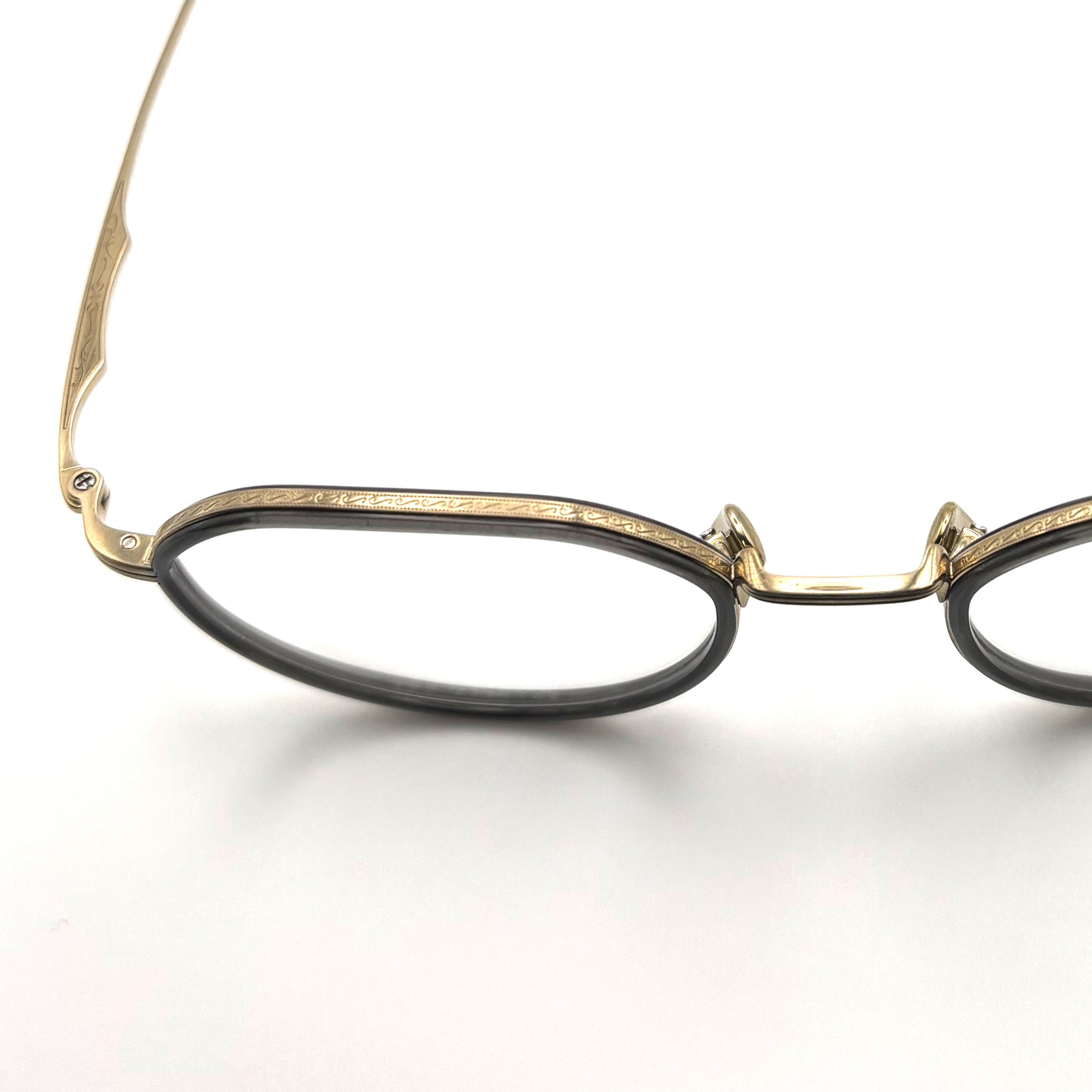 Ma-ji Masatomo MJT-112 COL. 01 — Shirring Gold (Clear Blue Grey)