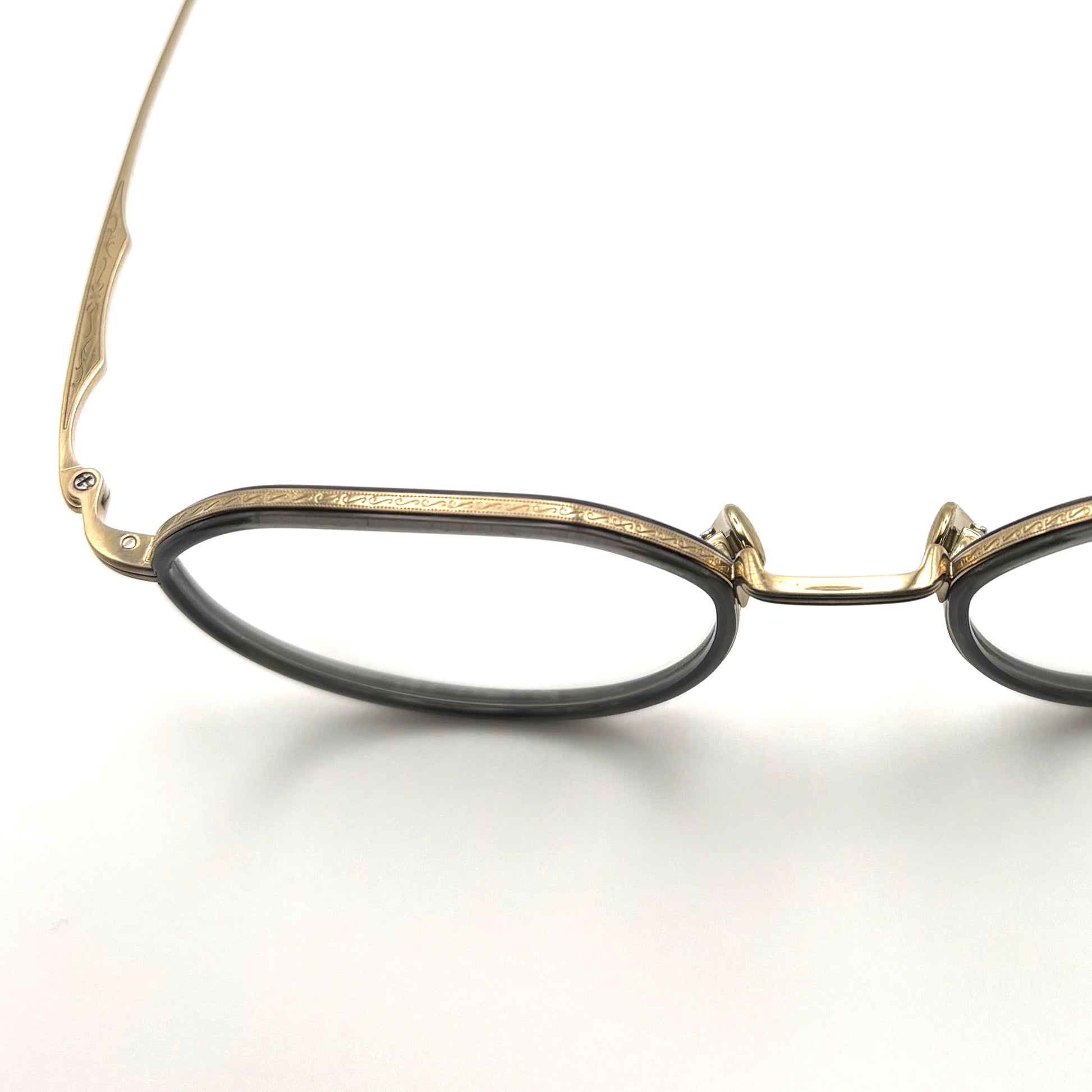 Ma-ji Masatomo MJT-112 COL. 01 — Shirring Gold (Clear Blue Grey)