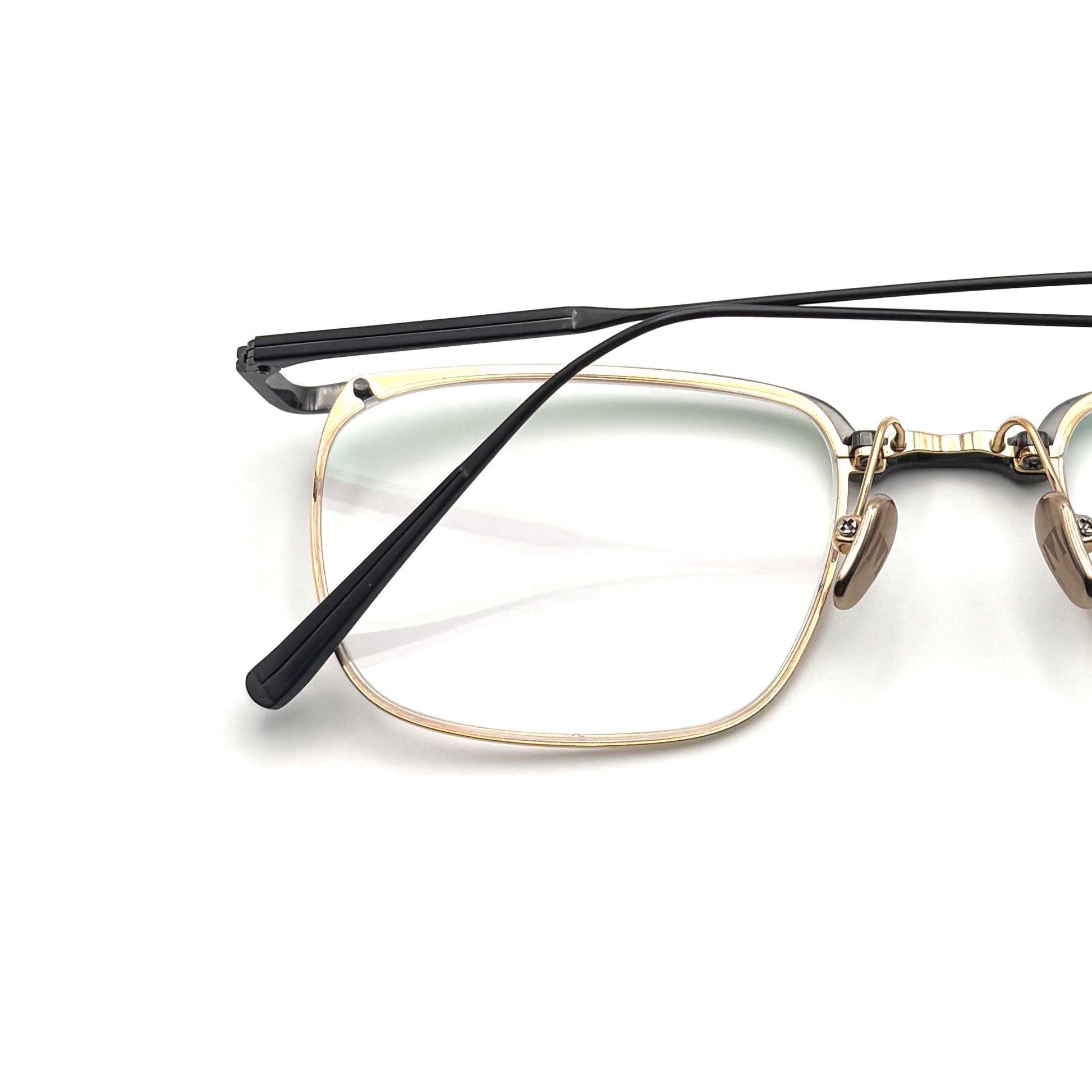 Masunaga Aeron Col. 49 — Black/Gold
