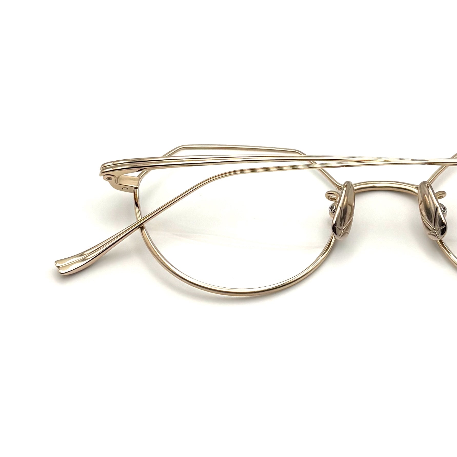 Yuichi Toyama Ludwig (U-148) Col.02 — Hairline Gold/Gold — Eyeglasses by Yuichi Toyama - image 2